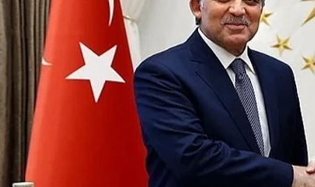Abdullah Gül Cumhurbaşkanı Erdoğan'a haber gönderdi